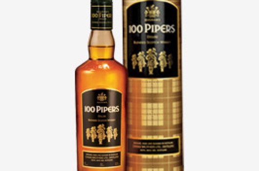 100 Piper Deluxe Scotch Whisky
